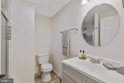 Bath - 1820 Millstream Dr, Frederick, MD 21702 photo 1 of 6