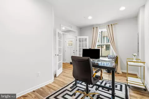 Entry Way - 1320 Ricketts Rd, Frederick, MD 21702 photo 4 of 17
