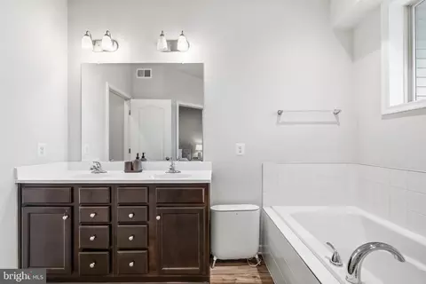 Bath - 1320 Ricketts Rd, Frederick, MD 21702 photo 1 of 1
