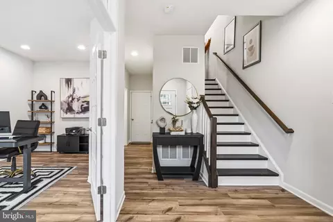 Entry Way - 1320 Ricketts Rd, Frederick, MD 21702 photo 1 of 17