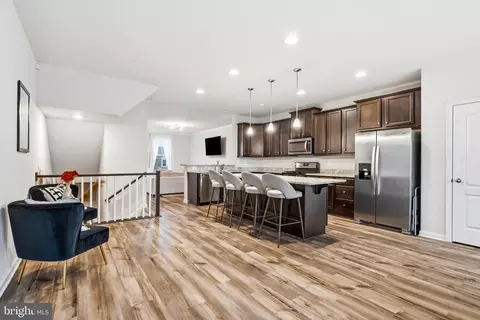 Entry Way - 1320 Ricketts Rd, Frederick, MD 21702 photo 6 of 17