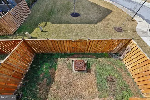 Exterior - 6501 Britannic Pl, Frederick, MD 21703 photo 8 of 16