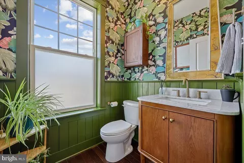Bath - 6501 Britannic Pl, Frederick, MD 21703 photo 1 of 4