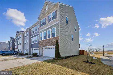 Exterior - 6501 Britannic Pl, Frederick, MD 21703 photo 3 of 16