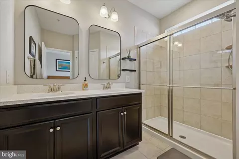 Bath - 6501 Britannic Pl, Frederick, MD 21703 photo 2 of 4