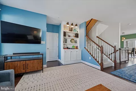 Entry Way - 6501 Britannic Pl, Frederick, MD 21703 photo 5 of 8