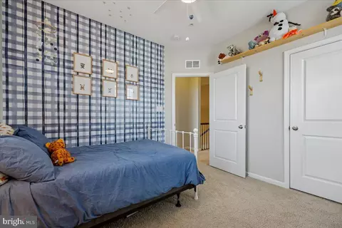 Bedroom - 6501 Britannic Pl, Frederick, MD 21703 photo 7 of 10