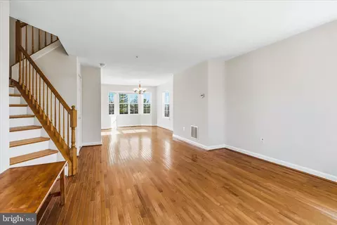 Living - 6414 View Point Ct, Frederick, MD 21703 photo 1 of 5