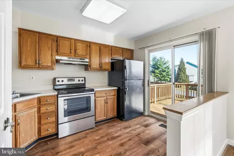 Kitchen - 6414 View Point Ct, Frederick, MD 21703 photo 2 of 2