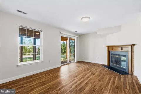 Living - 6414 View Point Ct, Frederick, MD 21703 photo 5 of 5