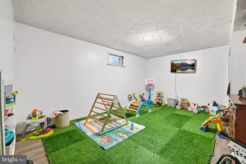 Other - 447 Center St, Frederick, MD 21701 photo 8 of 11
