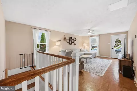 Entry Way - 447 Center St, Frederick, MD 21701 photo 1 of 2