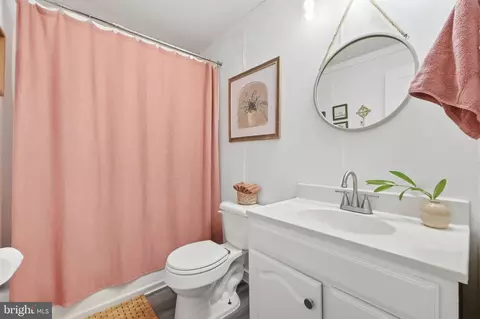 Bath - 447 Center St, Frederick, MD 21701 photo 2 of 2