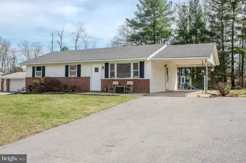 10637 Powell Rd, Thurmont, MD 21788