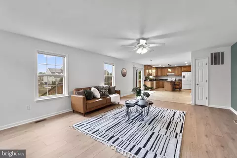 Living - 144 Crosstimber Way, Frederick, MD 21702 photo 1 of 2