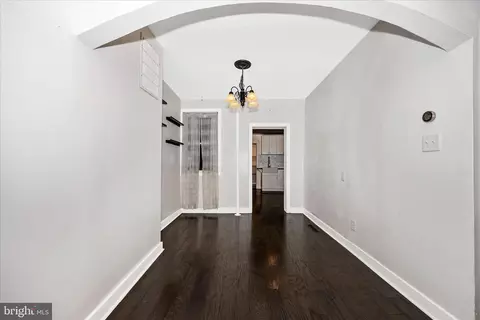 Entry Way - 467 W South St, Frederick, MD 21701 photo 3 of 11