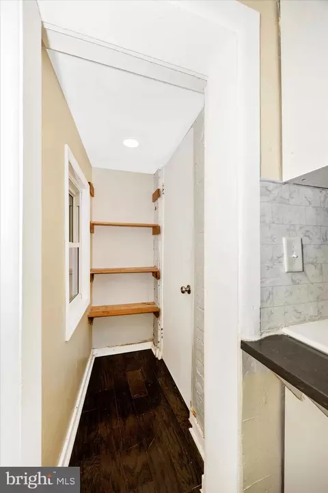 Entry Way - 467 W South St, Frederick, MD 21701 photo 10 of 11