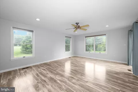 Living - 4211 Springview, Jefferson, MD 21755 photo 12 of 13