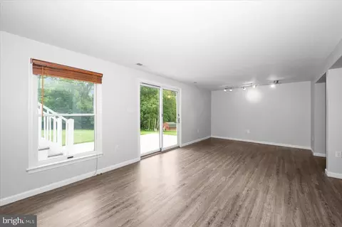 Living - 4211 Springview, Jefferson, MD 21755 photo 9 of 13