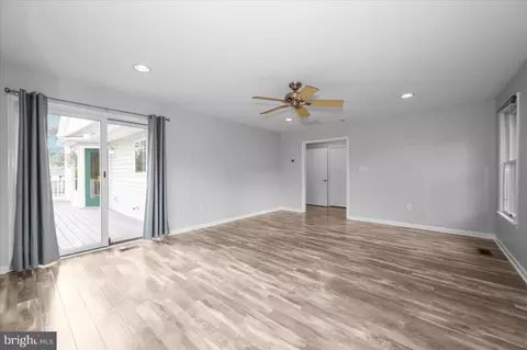 Living - 4211 Springview, Jefferson, MD 21755 photo 13 of 13