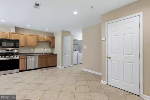 Entry Way - 2544 Emerson Dr, Frederick, MD 21702 photo 4 of 4