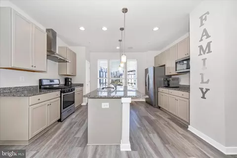 Kitchen - 1403 Bexley Ln, Frederick, MD 21701 photo 2 of 3