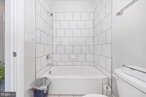 Bath - 1403 Bexley Ln, Frederick, MD 21701 photo 3 of 3