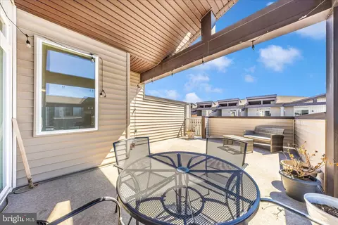 Exterior - 1403 Bexley Ln, Frederick, MD 21701 photo 4 of 8