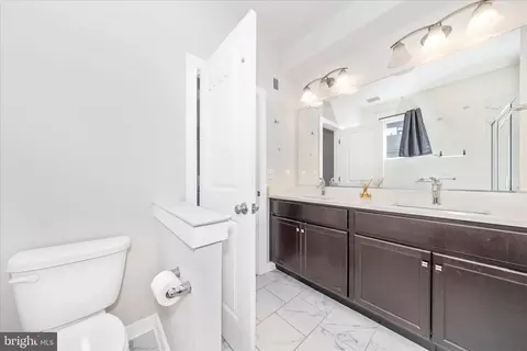 Entry Way - 1403 Bexley Ln, Frederick, MD 21701 photo 12 of 14