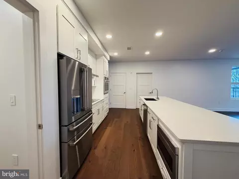 Entry Way - 208 Second St E #202, Frederick, MD 21701 photo 1 of 1