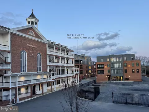 208 Second St E #402, Frederick, MD 21701