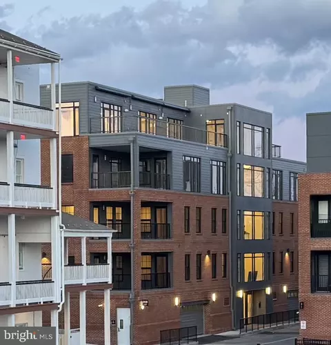 208 Second St E #402, Frederick, MD 21701