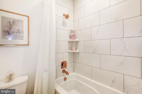 Bath - 2728 Hillfield Dr, Frederick, MD 21702 photo 6 of 10