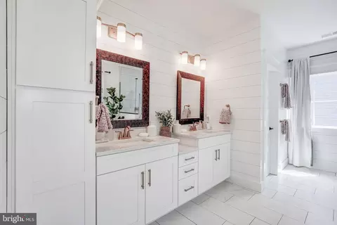 Entry Way - 2728 Hillfield Dr, Frederick, MD 21702 photo 10 of 15
