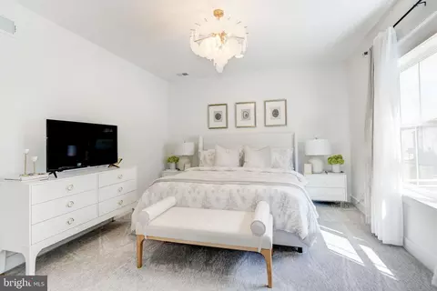 Bedroom - 2728 Hillfield Dr, Frederick, MD 21702 photo 2 of 4