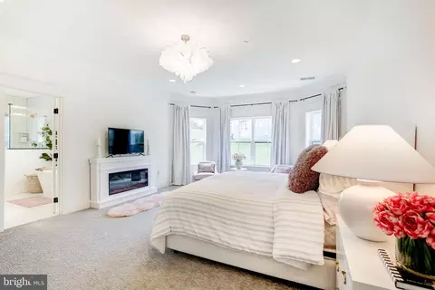Bedroom - 2728 Hillfield Dr, Frederick, MD 21702 photo 1 of 4