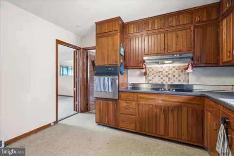 Kitchen - 615 Taney Ave, Frederick, MD 21702 photo 4 of 6