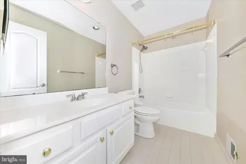 Bath - 2583 Bear Den Rd, Frederick, MD 21701 photo 3 of 4