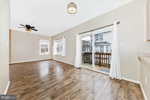 Living - 2583 Bear Den Rd, Frederick, MD 21701 photo 3 of 7
