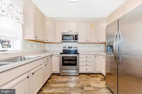Kitchen - 2583 Bear Den Rd, Frederick, MD 21701 photo 2 of 3