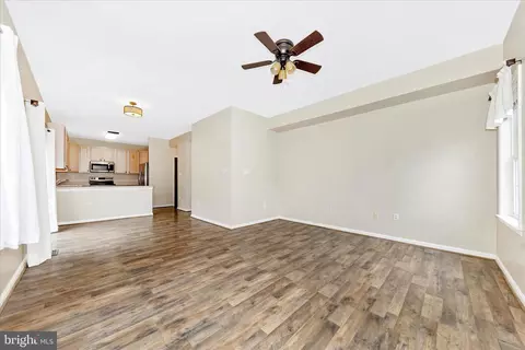 Living - 2583 Bear Den Rd, Frederick, MD 21701 photo 6 of 7