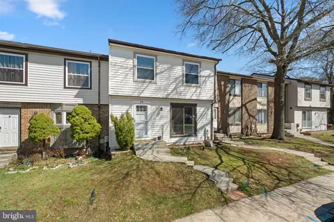 29 Mountaingate Dr, Frederick, MD 21703