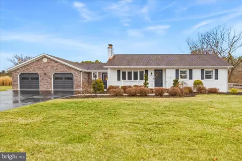 7903 Clover Hill Dr, Frederick, MD 21702
