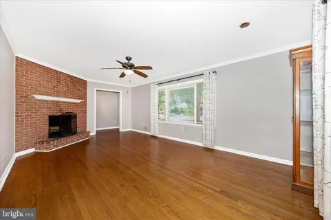 Living - 612 Schley Ave, Frederick, MD 21702 photo 4 of 5