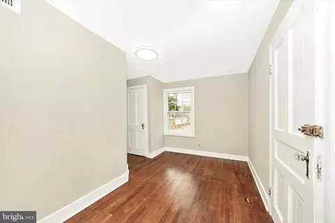 Entry Way - 129 A Fourth St, Frederick, MD 21701 photo 6 of 11