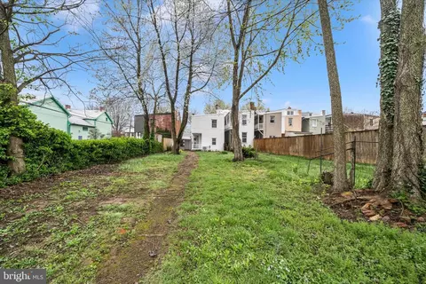 Exterior - 129 A Fourth St, Frederick, MD 21701 photo 15 of 18