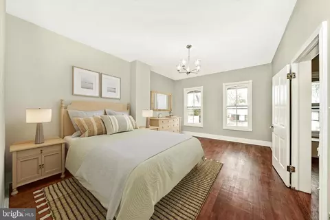 Bedroom - 129 A Fourth St, Frederick, MD 21701 photo 4 of 7