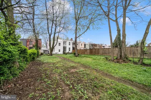 Exterior - 129 A Fourth St, Frederick, MD 21701 photo 16 of 18