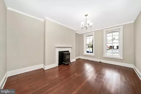 Living - 129 A Fourth St, Frederick, MD 21701 photo 2 of 9