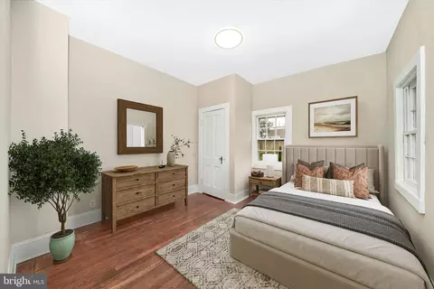 Bedroom - 129 A Fourth St, Frederick, MD 21701 photo 1 of 7
